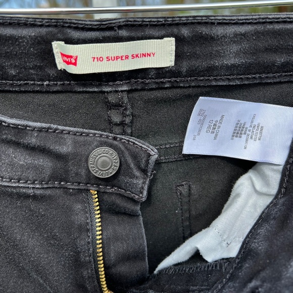 Levi's 710 Super Skinny Black Jeans - Picture 6 of 13
